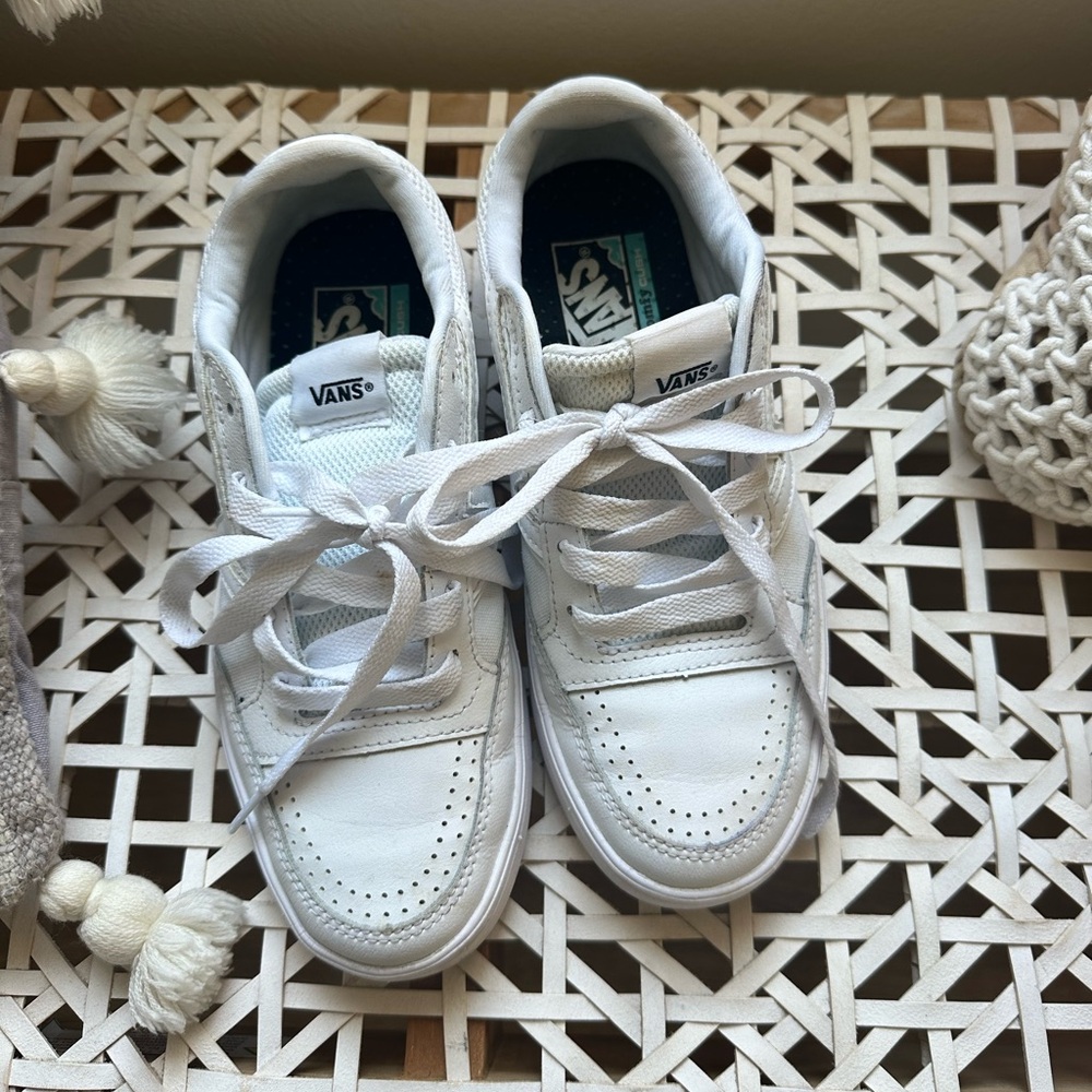 Vans lowland court sneakers- size 7.5